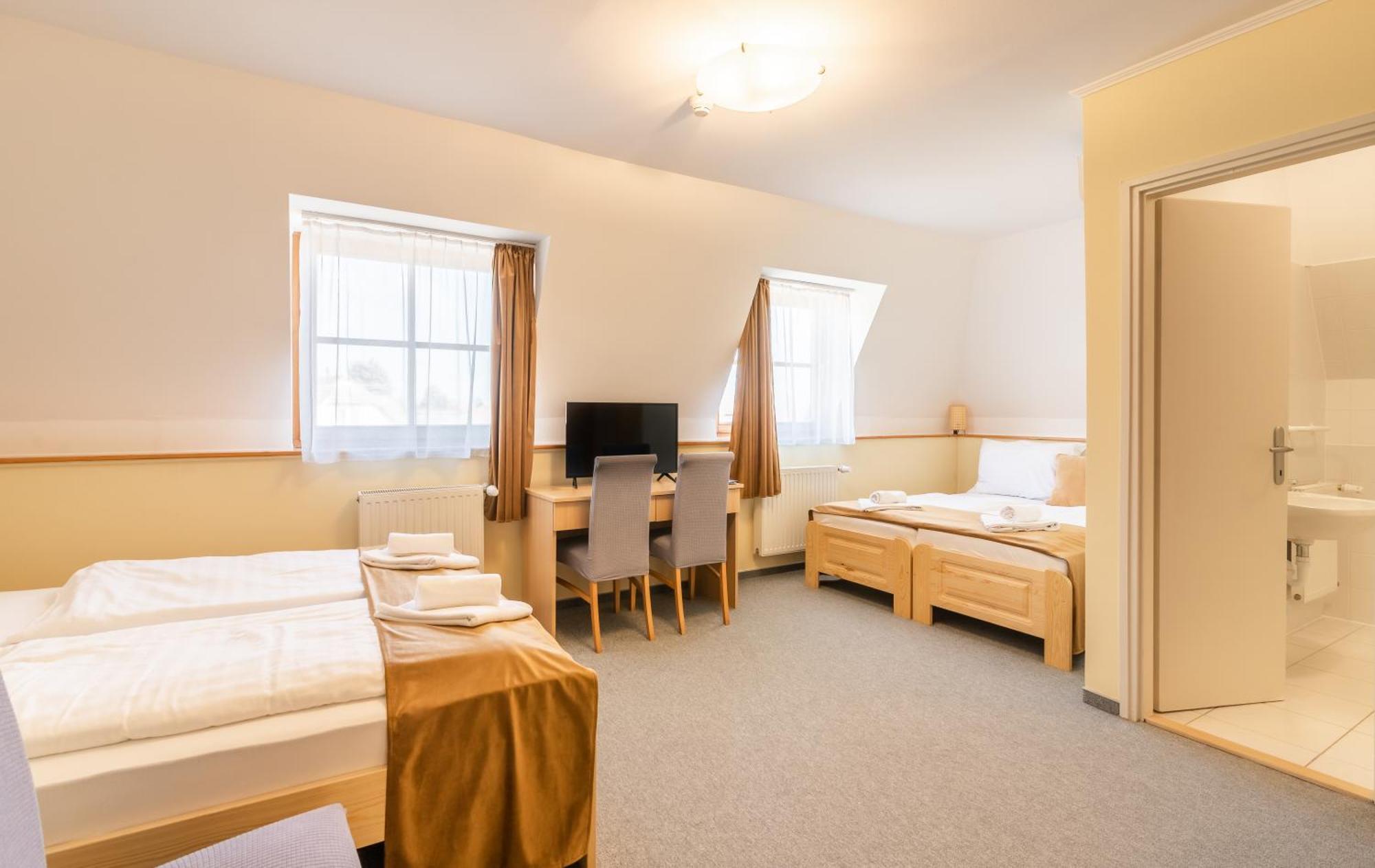 Regia Panzio Bed & Breakfast Halaszi Bagian luar foto